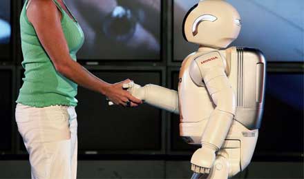 机器人抢工作，哪些岗位人类还可以年薪七位数？