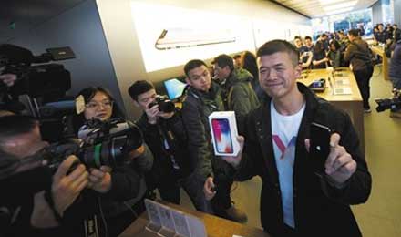 iPhone X黄牛称基本白忙活了:黄牛价降至官网价 iPhone X黄牛称基本白忙活了:黄牛价降至官网价