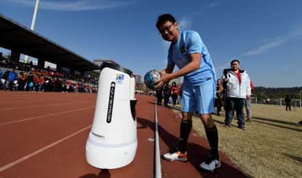 苏宁第一红人和张近东谈笑风生又当运动会“戏精”! 苏宁第一红人和张近东谈笑风生又当运动会“戏精”!