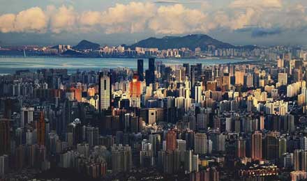 深圳上市公司市值突破10万亿大关腾讯就独占三成