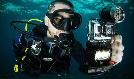 从估值150亿美元到寻求卖身，GoPro到底经历了什么？