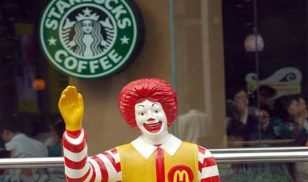 在华美国企业被宠坏!一边挣钱还一边抱怨 在华美国企业被宠坏!一边挣钱还一边抱怨