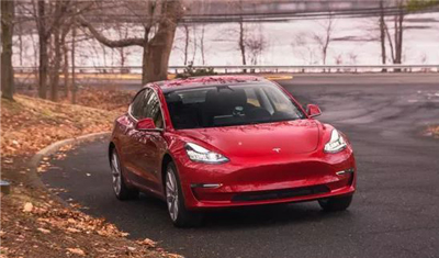 外媒：特斯拉正每分钟烧6500美元年底面临破产