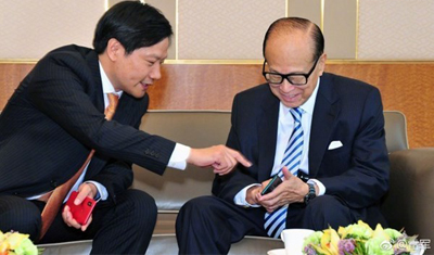 雷军会见李嘉诚，顺便介绍了小米MIX 2S