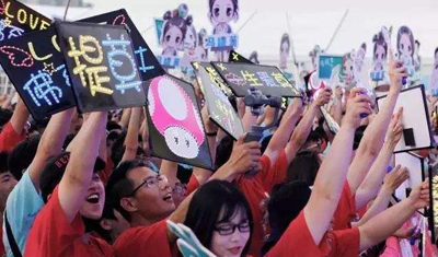 直播平台都在造星，谁能杀出一条路？