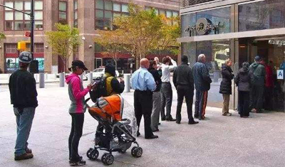 美网友吃饭不想排队:请特朗普引进中国手机点餐 美网友吃饭不想排队:请特朗普引进中国手机点餐