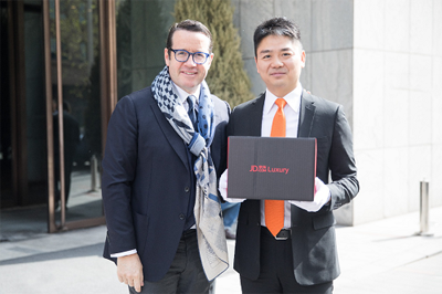 用户在京东购买1277万元手表,刘强东亲自着装顶级配送 用户在京东购买1277万元手表,刘强东亲自着装顶级配送