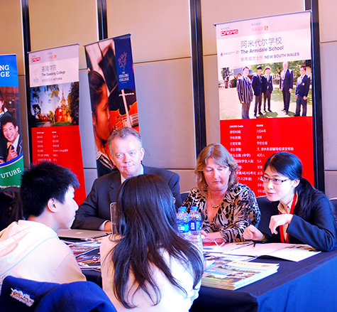 澳星专业移民机构，为客户量身设计适合的移民方案