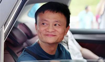 马云亲自辟谣“被迫退休”：刘强东莫名躺枪