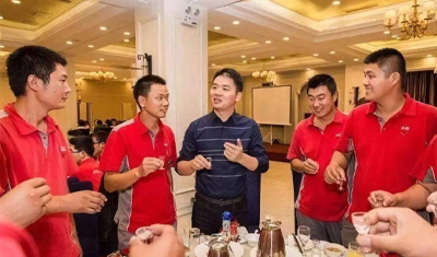 刘强东的酒世界,风光背后是灰暗 刘强东的酒世界,风光背后是灰暗