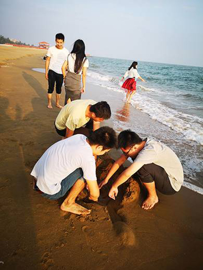 峰程7080全体职员“忙里偷闲”,3晚2日秋旅只为博你一笑 峰程7080全体职员“忙里偷闲”,3晚2日秋旅只为博你一笑