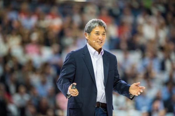 苹果前高管:苹果创新力不足,不会让人在店外排队买了 苹果前高管:苹果创新力不足,不会让人在店外排队买了