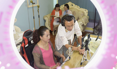 “网红经济”狂欢:电商平台发力拼直播收割6亿粉丝 “网红经济”狂欢:电商平台发力拼直播收割6亿粉丝