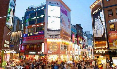 疫情蔓延首尔明洞购物区人流量暴跌了约67% 疫情蔓延首尔明洞购物区人流量暴跌了约67%